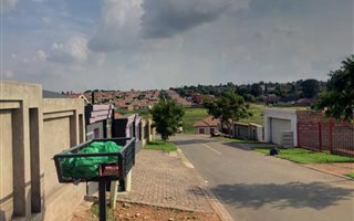 2 Bedroom House in Duvha Park