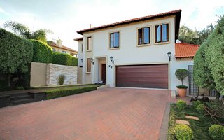 4 Bedroom House in Leeuwenhof Estate