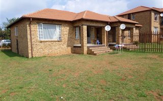2 Bedroom Cluster in Erand Gardens