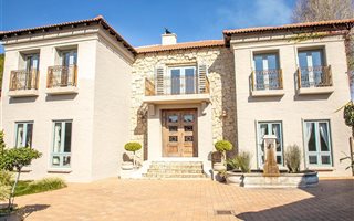 5 Bedroom House in Boardwalk
