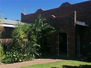 4 Bed House in Keidebees