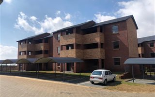 2 Bedroom Flat in Ormonde