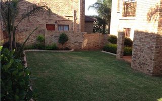 4 Bedroom Cluster in Ruimsig