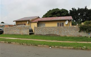3 Bedroom House in Burgershoop