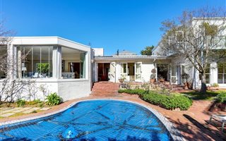 3 Bedroom House in Bishopscourt