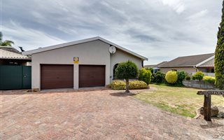 3 Bedroom House in Protea Heights