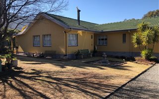 4 Bedroom House in Bergsig