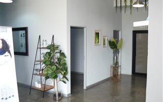 12 m² Commercial space in Sheffield Beach