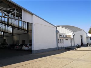 645 m² Industrial space in Manufacta