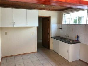 1 Bed Garden Cottage in Moret
