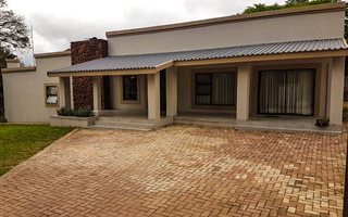 4 Bedroom House in Parkville