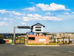 3 Bed Townhouse in Mnandi AH