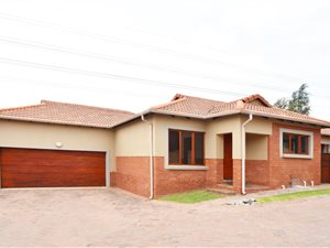 3 Bed Townhouse in Summerset