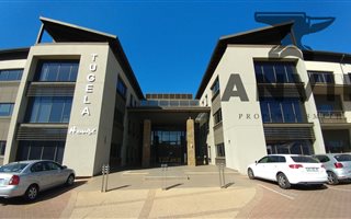 703 m² Office Space in Olievenhoutbos