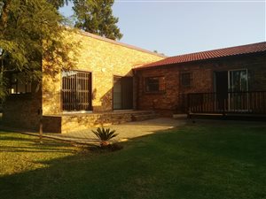2 Bed Townhouse in Ruimsig