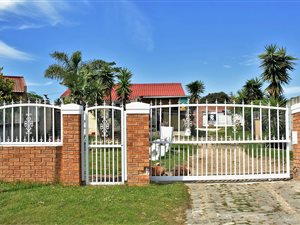 2 Bed House in Ruyterwacht