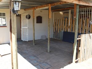 2 Bed Garden Cottage in Highbury