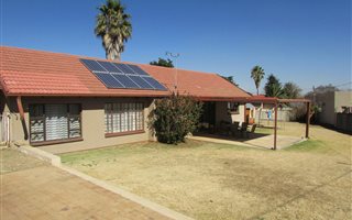 3 Bedroom House in Verwoerdpark