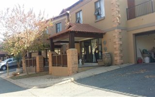 2 Bedroom Townhouse in Ifafi