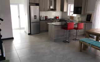 3 Bedroom House in Buh Rein Estate