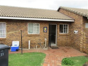 2 Bed Simplex in Highveld