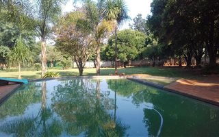 6 Bedroom House in Glen Austin