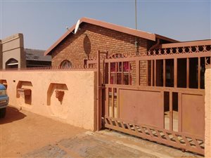 2 Bed House in Ratanda