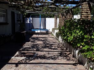 3 Bed House in Jamestown