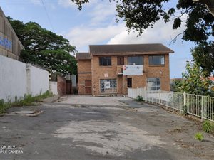 240 m² Commercial space in Isipingo Rail