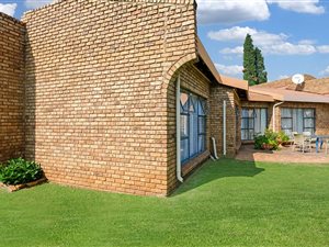 4 Bed House in Sunair Park