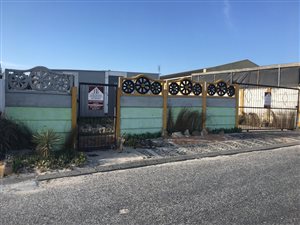 275 m² Land available in Malibu Village
