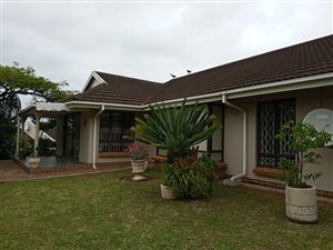3 Bed Townhouse in Uvongo