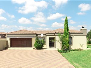 5 Bed House in Cultura Park