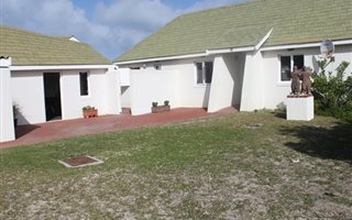 5 Bedroom House in Jakkalsfontein