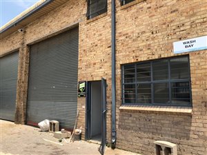 400 m² Industrial space in Meadowdale