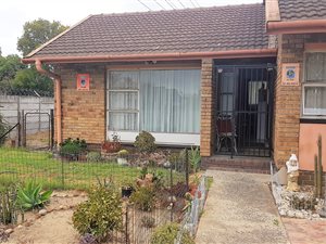4 Bed House in Dal Josafat