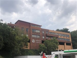 100 m² Commercial space in Val de Grace