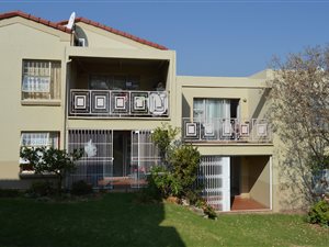 2 Bed Apartment in Rembrandt Park