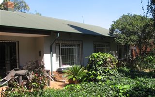 4 Bedroom House in Moregloed