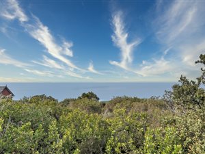 913 m² Land available in Herolds Bay
