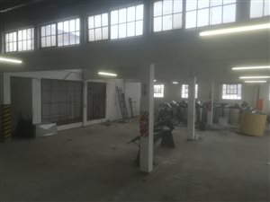 698 m² Industrial space in Congella