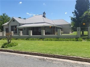 4 Bed House in Queenstown Central
