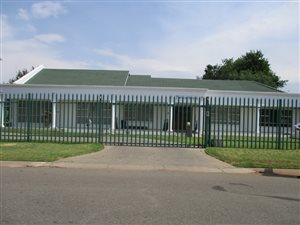 345 m² Office Space in Bardene