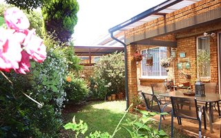 2 Bedroom Townhouse in Weltevreden Park