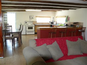 2 Bedroom Garden Cottage in Lanseria and surrounds