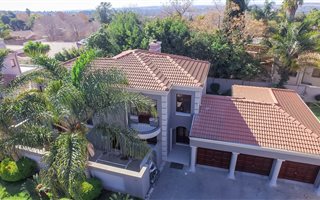 3 Bedroom Cluster in Lonehill