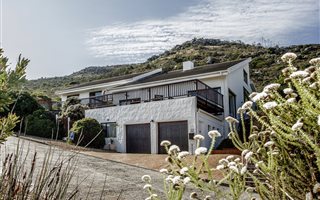 4 Bedroom House in Glencairn Heights
