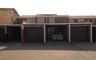 3 Bedroom Townhouse in Lakefield