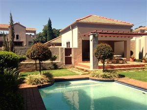 2 Bed Apartment in Melrose