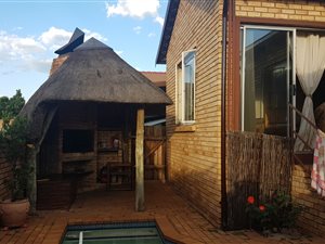 3 Bedroom Simplex in Honeydew Ridge